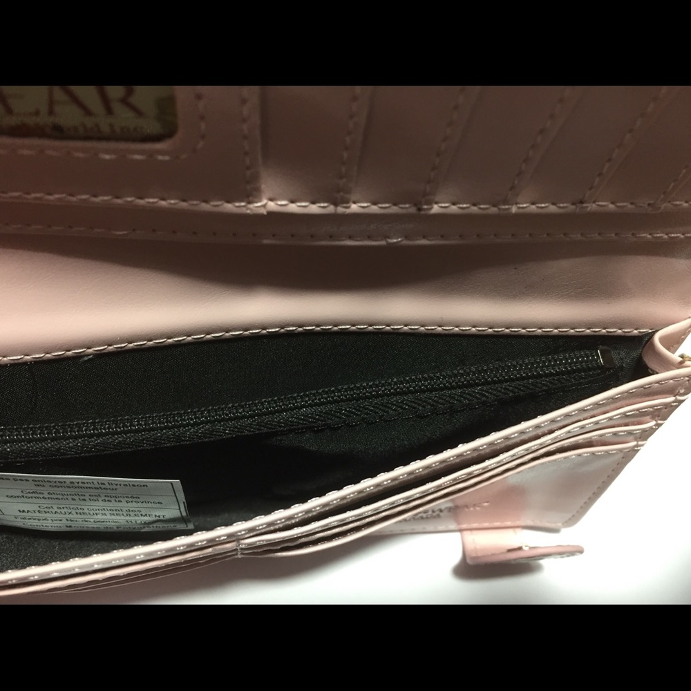 NWT Vegan Leather Wallet- Cute Pink Flower Bouquet - Picture 7 of 7